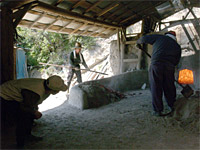 炭冷却作業